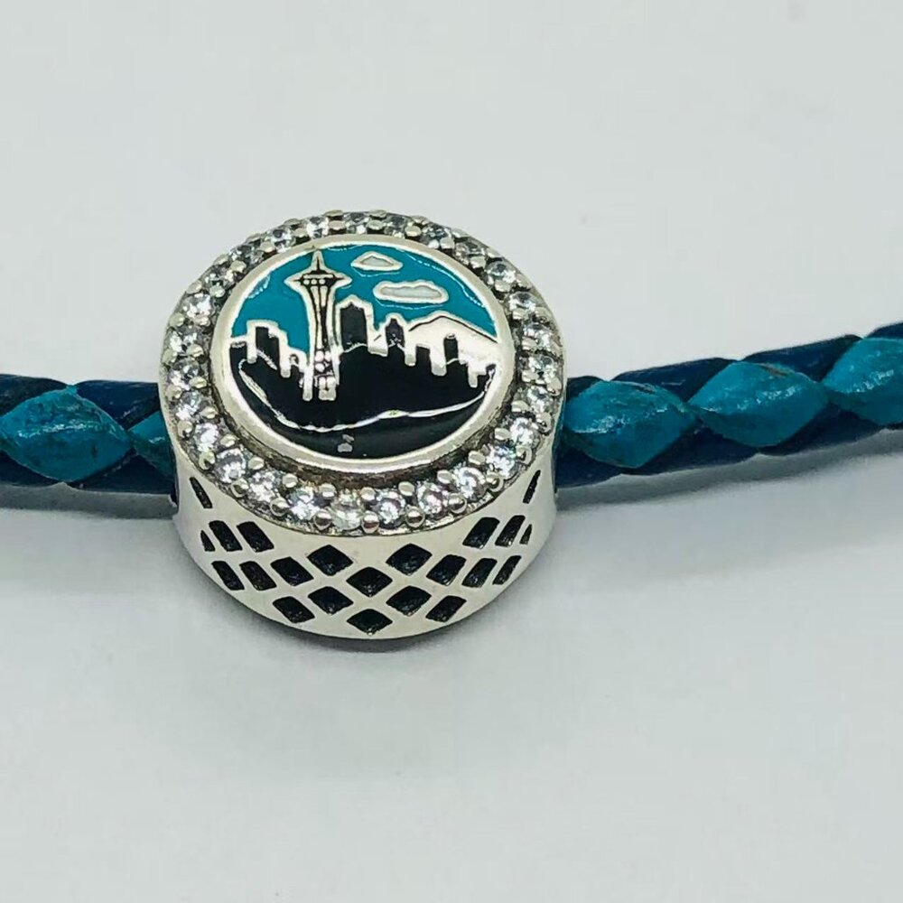 ✨✨Pandora Seattle Charm Seattle Skyline Charm Travel Charm - Picture 4 of 4